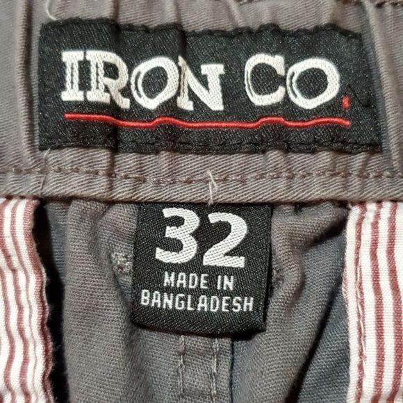 IRON CO 32 GREY CARGO SHORTS - Picture 3 of 4